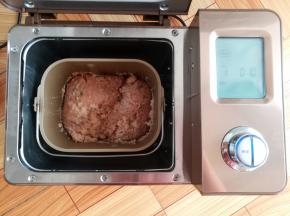 启动面包机和面程序再次搅拌十分钟，混合均匀