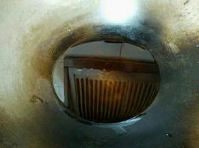 起锅倒适量的菜籽油