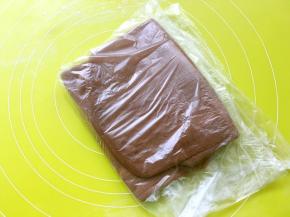 装入保鲜袋，冰箱冷藏20分钟