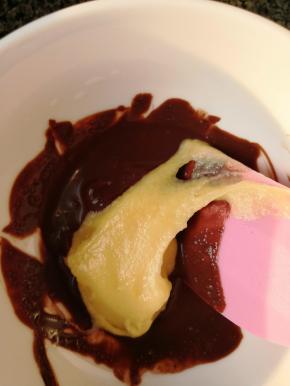 加入15克原色面糊搅拌均匀备用