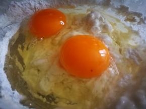 两个鸡蛋 打散拌匀