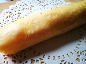 饼中卷上蔬菜丝