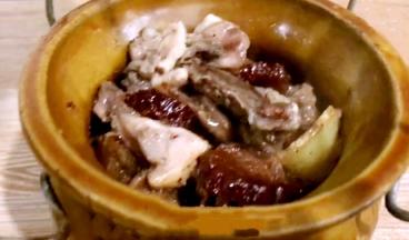 用万能夹夹出蒸碗