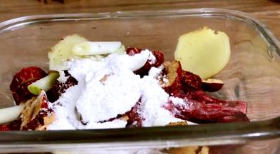 淀粉拌匀腌制入味