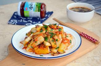 香菇酱炒年糕，来一盘；