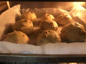 二发完成后，烤箱预热180度，中层，上下火，烤15分钟即可