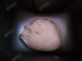 启动面包机和面程序将面团揉至扩展阶段