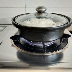 米加水先蒸米饭