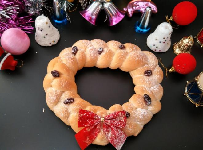 圣诞花环面包