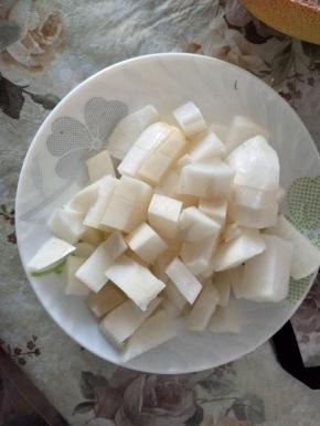 萝卜切块肉也切块