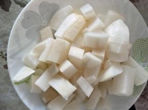 萝卜切块肉也切块