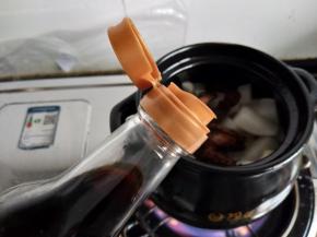 加入酱油入味