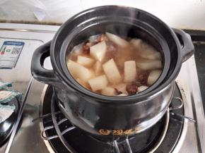 大火烧开再小火慢炖