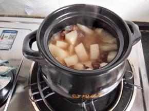 大火烧开再小火慢炖