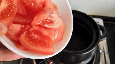 水开加入西红柿