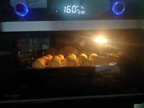 预热烤箱160度，烤40分钟左右即可。