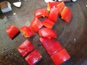 红椒切块