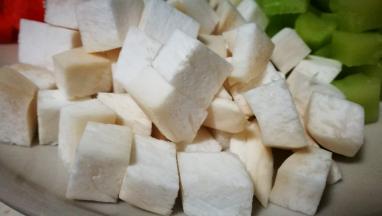 杏鲍菇切成小丁