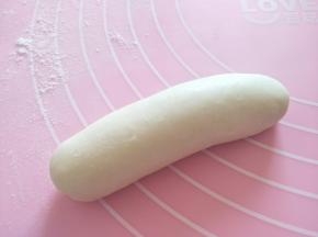 再稍微整形，放入模具