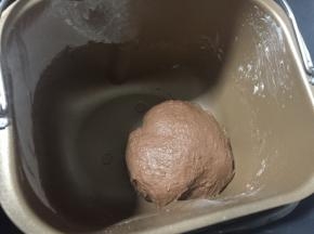 开启自定模式揉面25分钟，揉成光滑面团