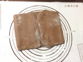 左右两边各向中间折叠