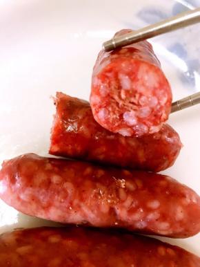 放入平底锅中小火慢煎即可，也可以放入烤箱中层180度烘烤10-15分钟