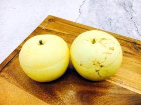 盖上梨的盖子。