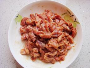 搅拌均匀腌制十多分钟入味。