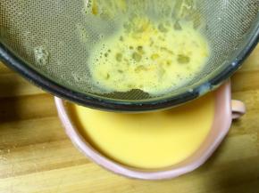 用筛网过滤至少两次我过滤了三次