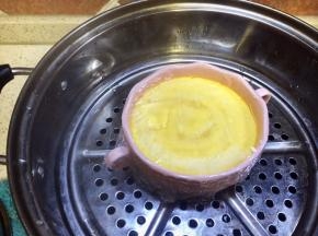 15分钟后鸡蛋羹基本凝固