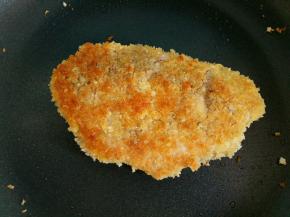 两面煎至金黄即可。