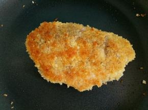 两面煎至金黄即可。