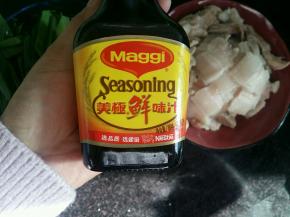 想要菜鲜美当然少不了美极鲜味汁。