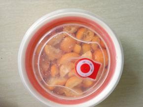 盖上盖子放入冰箱冷藏腌制一天。