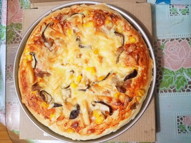 金枪鱼海鲜披萨