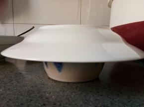 扣一个盘子在碗上