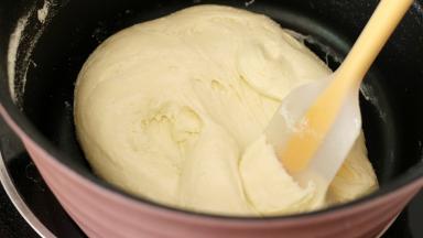 搅拌混合均匀后关火。多翻炒几次（一定要用不粘锅！！！！！！不然过程和最后刷锅的时候都会很痛苦）