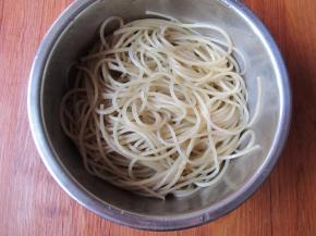 红薯粉条用开水泡软