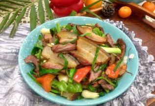 为了分享给大家忍着馋拍照，太诱惑我了