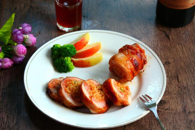 奥尔良鸡腿包饭