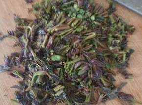 然后切小段。