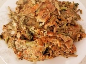 一道非常简单的快手菜就完成了，一点也不难哟。