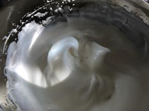 打发到提起打蛋头有弯钩即可