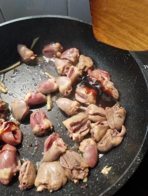 加入一大勺耗油，一点点的盐。