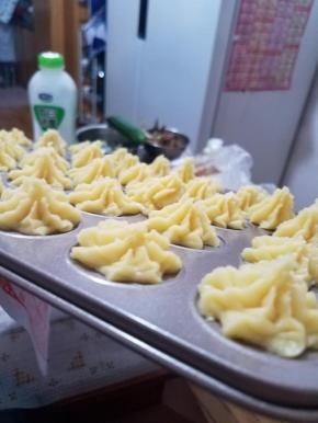 180度18分钟就可以，这个需要根据自己的烤箱跟饼干形状调整。