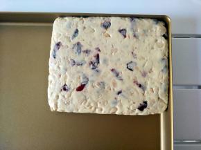 全部做好放烤盘里面整形，如果不是不粘的烤盘，需要垫个油纸