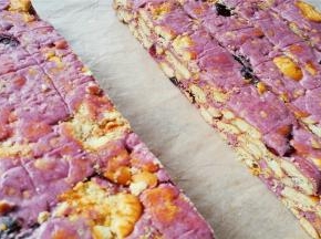 切割时候你会看到漂亮的切面就是雪花酥的效果