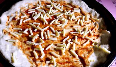 再撒上一层芝士