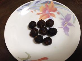 桂圆去皮备用