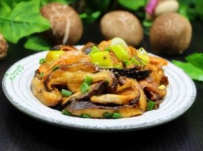 荤素搭配，鲜甜美味的香菇炒虾仁